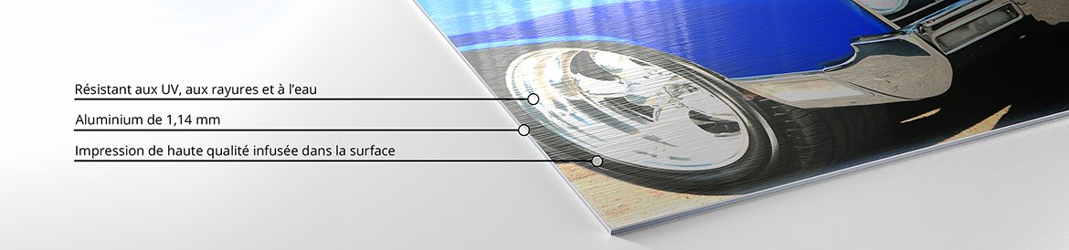 Détail d'un Chromaluxe d'une épaisseur de 1,4 mm et qui est résistant aux UV, aux rayures et à l'eau. Une impression de haute qualité est infusée dans la surface.