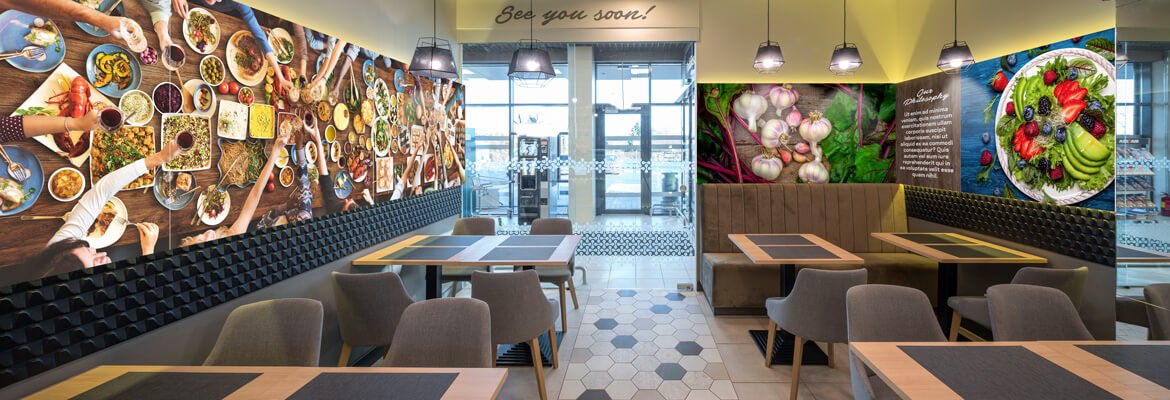 Bedrukte Forexplaten van bij AuthenticPhoto.com worden hier in een restaurantketen decoratief gebruikt.