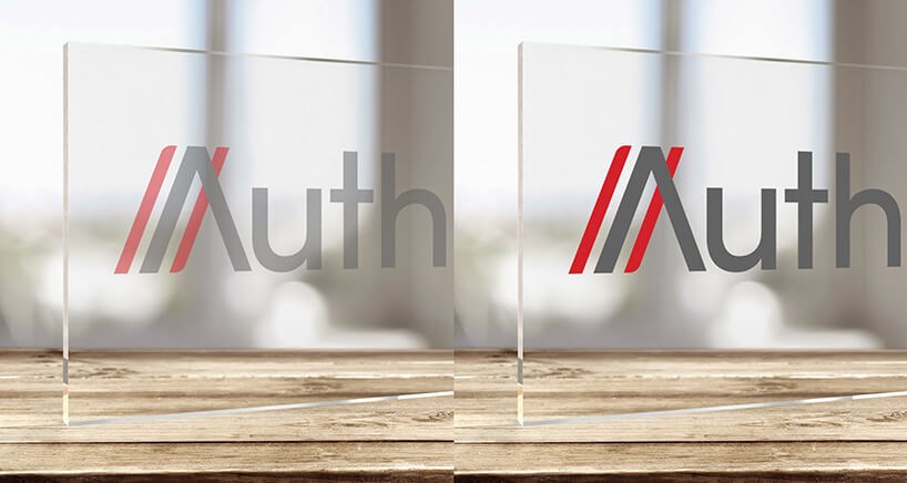 Impression de logo avec blanc de soutien, blanc sélectif, sous Plexiglas — AuthenticPhoto.com