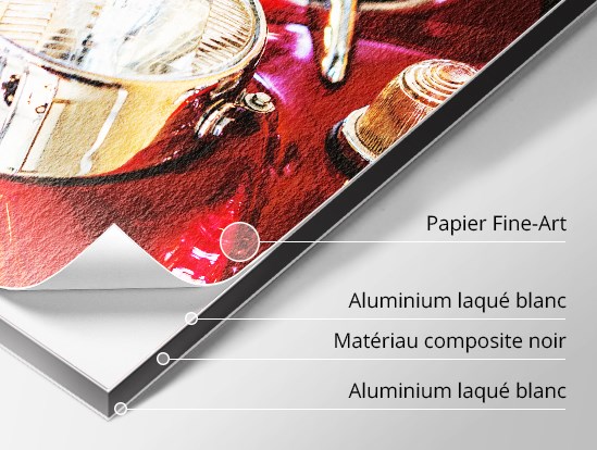 Détail d'une impression sur du papier Fine-Art Hahnemühle Metallic Rag monté sur une plaque de Dibond