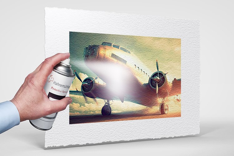 Un tirage photographique sur papier Fine-Art Hahnemühle Frangé auquel on applique du spray de protection invisible d'Hahnemühle.