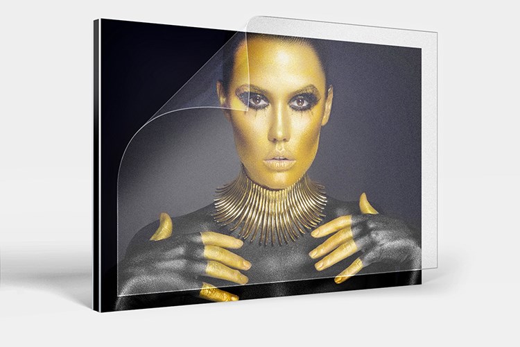 Een fotografische afdruk op Foto Papier Glanzend met beschermfolie.